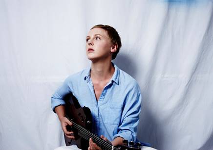 Laura Marling premieres new track "Strange" from her forthcoming album 'Short Movie,'