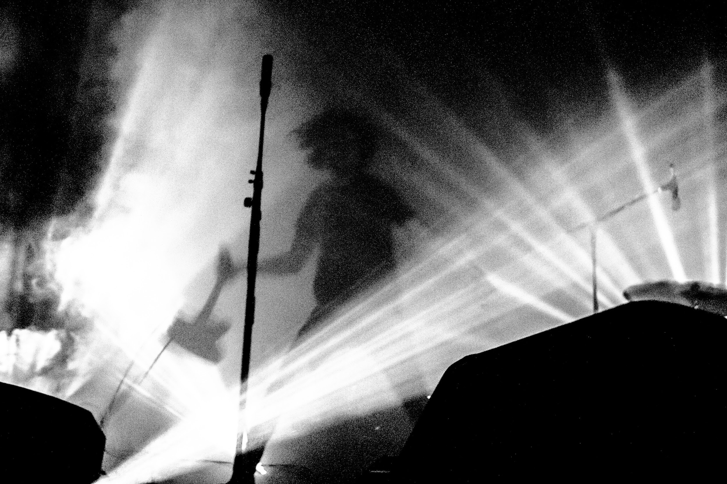 A Place To Bury Strangers drop Darkside remix for "Fill The Void," announce new fall tour dates with Grooms.