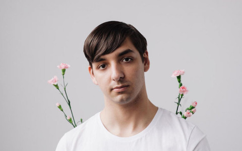 Skylar Spence shares new track "Affairs" from his latest release 'Prom King'