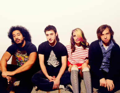 Speedy Ortiz share their cover The Cardigans "Hanging Around", the track is now streaming on Northern Transmissions.
