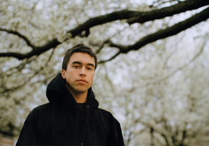 Alex G Shares Video For his new single "Bug" the track comes off forthcoming LP 'Beach Music' Out Oct 9TH