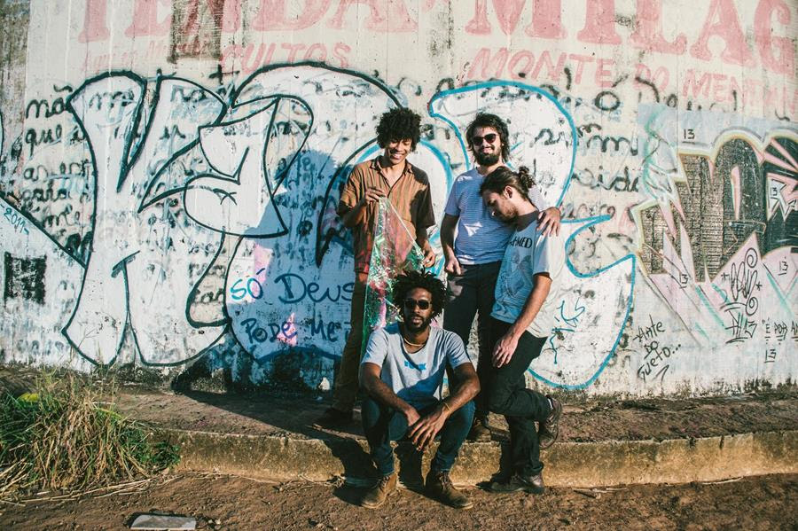 Boogarins release live video for "Avalanche". Boogarins start their tour in support of their 'Manuel' LP on October 29th in London Uk