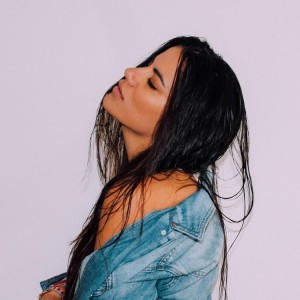 Sofi de la Torre returns with single "Mess". the tittle-track from her forthcoming release