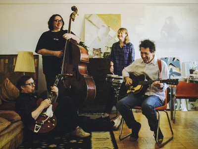 Yo La Tengo announce new live dates, the band will be joined by original guitarist Doug Schramm.
