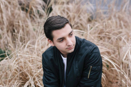 Skylar Spence shares video for "I Can't be your Superman", announces remix contest. Skylar Spence will tour with Madeon