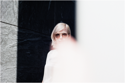 Amber Arcades Shares her second "Right Now" the track comes off her Debut LP,