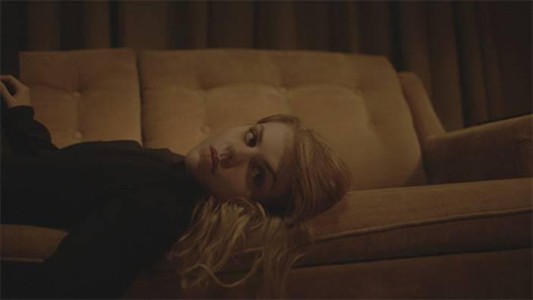 Coeur de Pirate releases new video for "I Don't Wanna Break Your Heart". The single is now out Via Dare To Care.