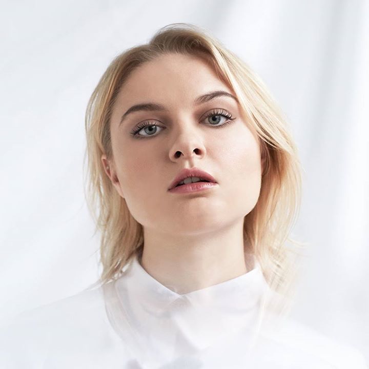 Låpsley releases 'Love Is Blind' video on the release day of her debut album 'Long Way Home'.