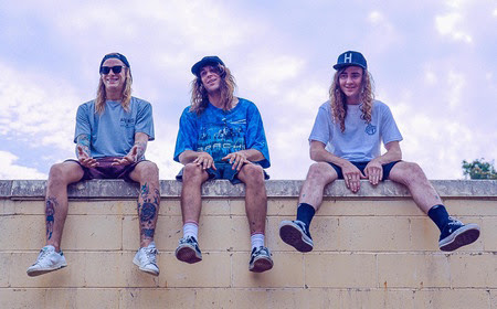 Dune Rats release video for "Bullshit." The track was produced by Zach Carper from FIDLAR.