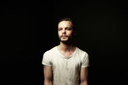 The Tallest Man On Earth Shares New Single, “Time of the Blue.”