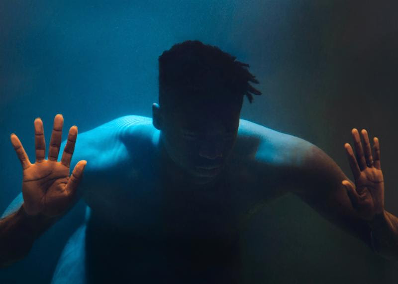 Moses Sumney debuts new video and single for "Doomed"