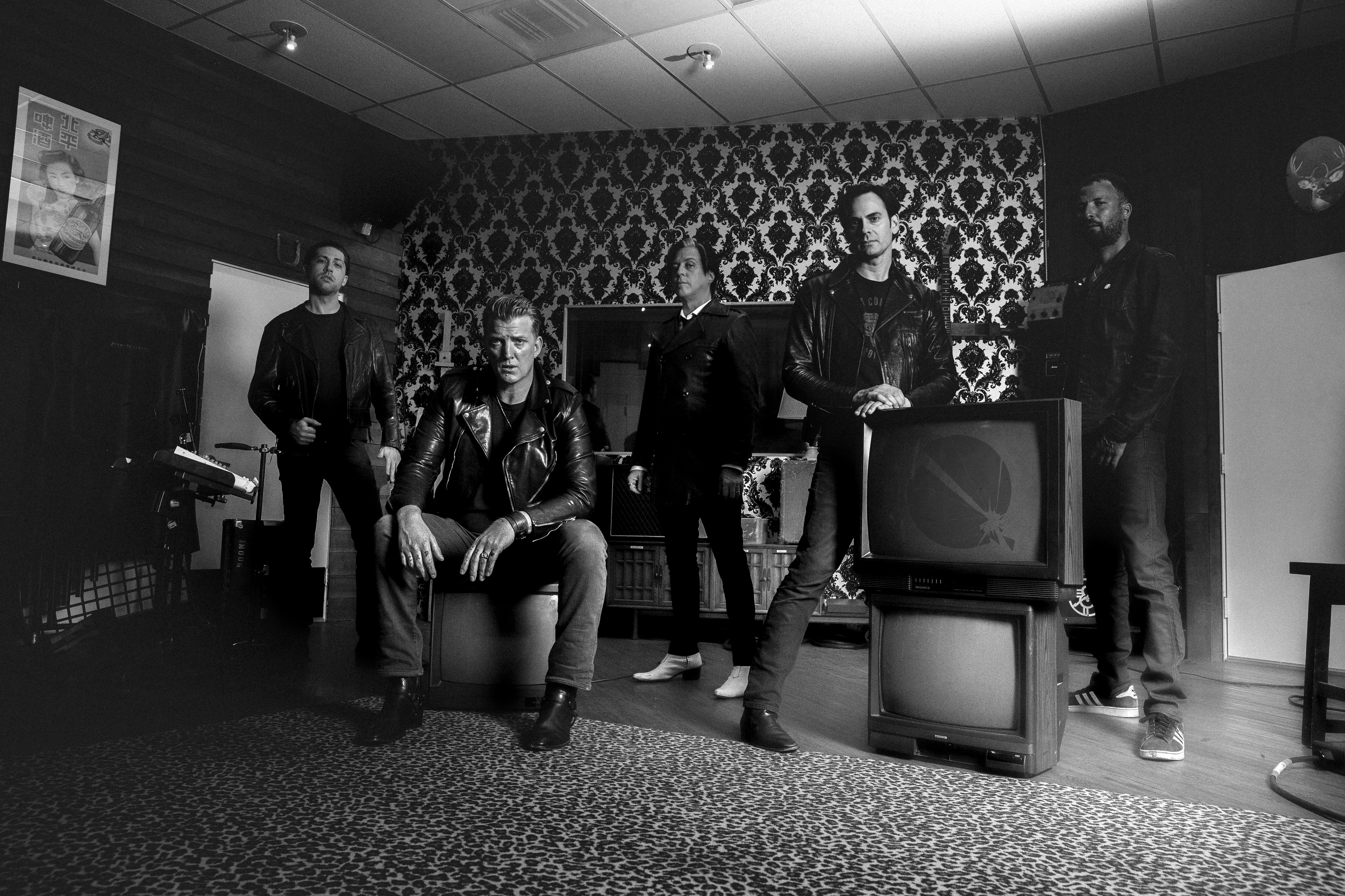 Interview with Dean Fertita of Queens of the Stone Age: Dean talks about 'Villains,' his role, and how bringing in Mark Ronson helped them stay fresh.
