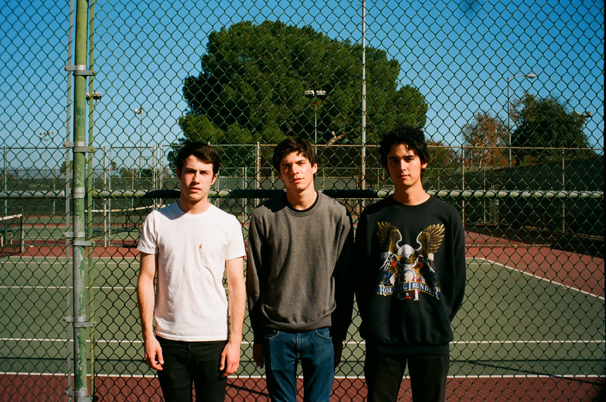 Wallows debut studio footage of new single "Pleaser"