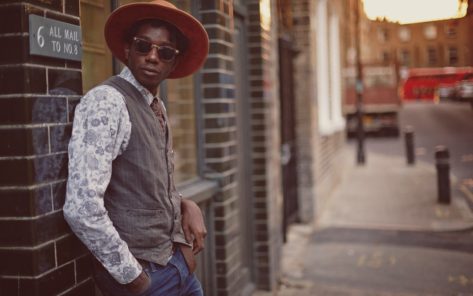 New Single From L. A. Salami's Forthcoming LP "The City Of Bootmakers"