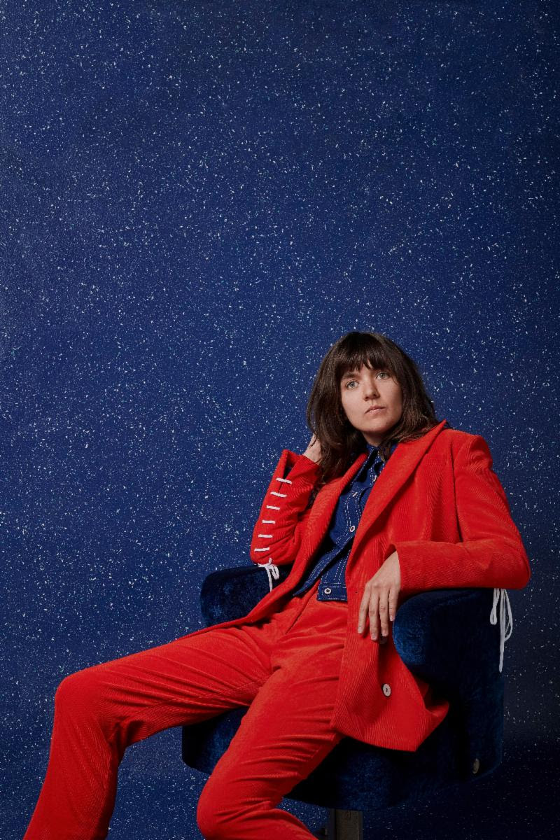Courtney Barnett has shared a live version of “Charity”, and cover of Elyse Weinberg’s “Houses”. The songs were Recorded in New York City.
