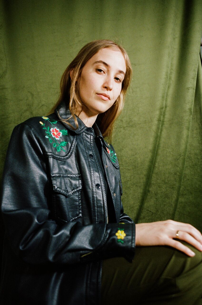 Hatchie has announced her debut full-length entitled Keepsake, comes out June 21 on Double Double Whammy
