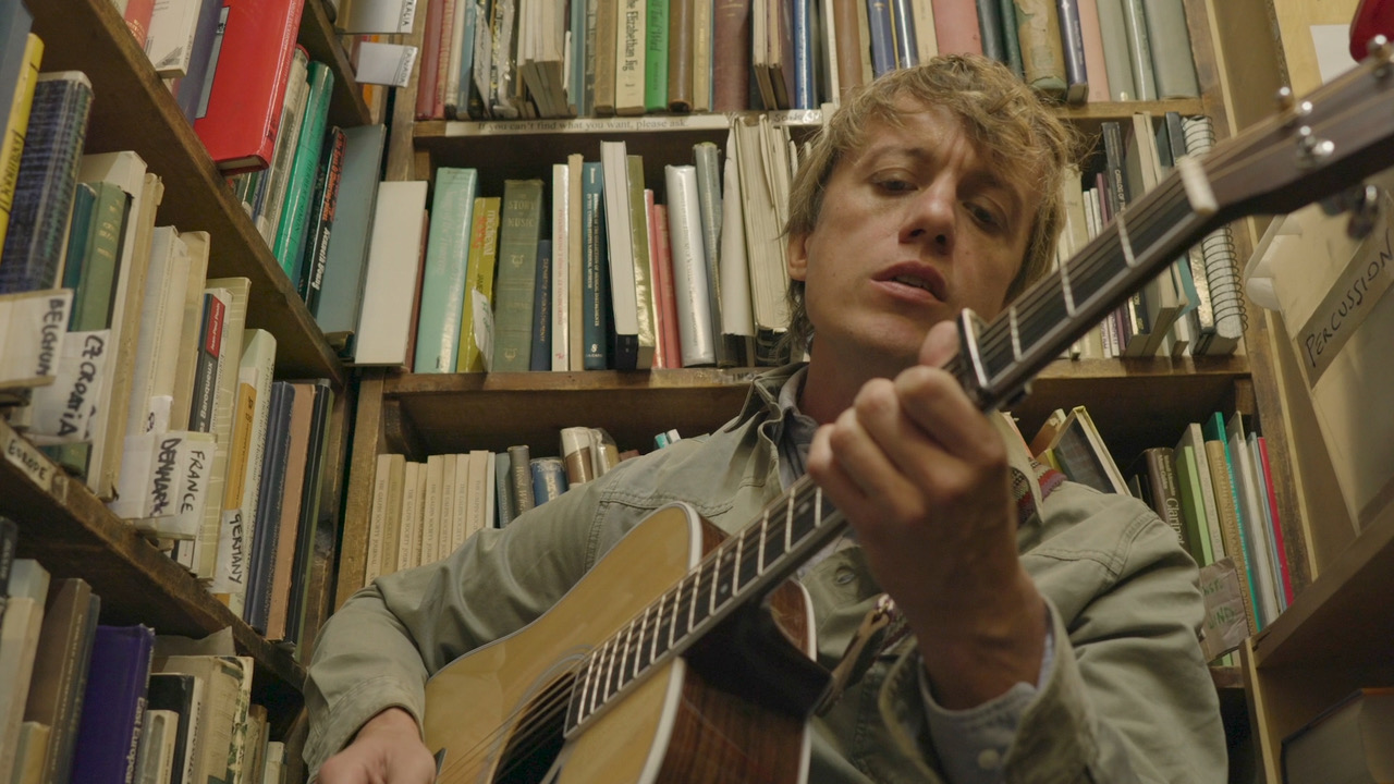 Steve gunn has released a video for "Vagabond." The singer/songwriter is currently touringbehindthe track, playing his next show March12th in Amsterdam, NL