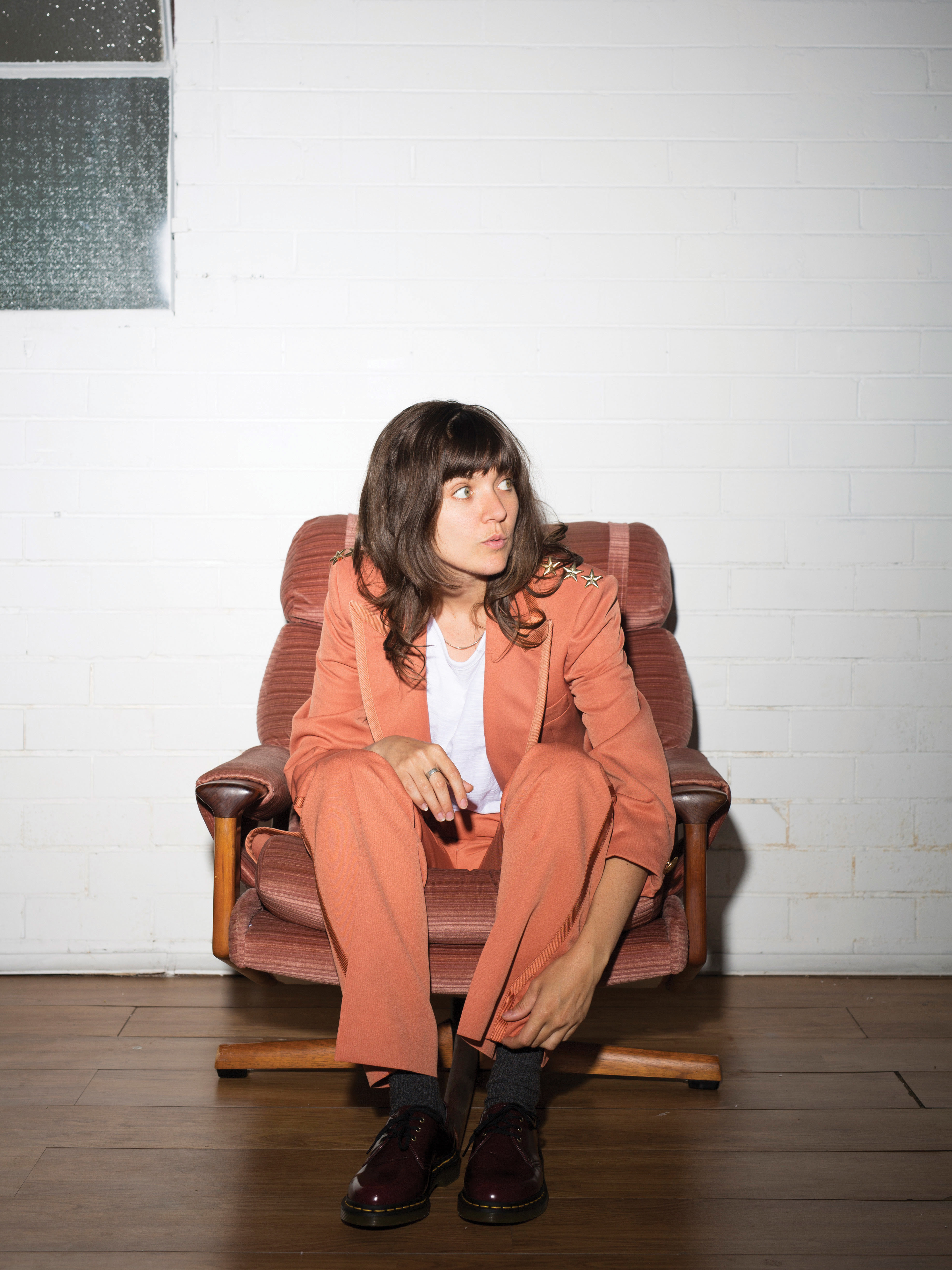 Courtney Barnett has Shared her new single "Everybody Here Hates You."