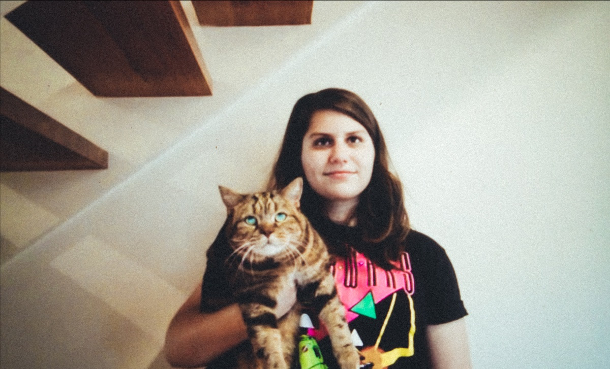 Alex Lahey has released a new EP, entitled Between The Kitchen And The Living Room, out today on Dead Oceans.