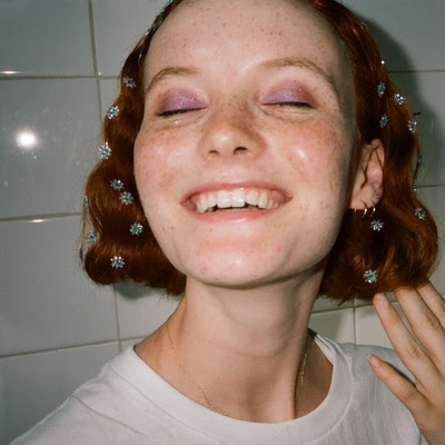 Kacy Hill has dropped a new clip for “Just To Say.”