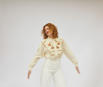 Kathleen Edwards, has released her brand new single "Hard On Everyone."  The track is the latest unveiled from Edwards’ highly anticipated new album
