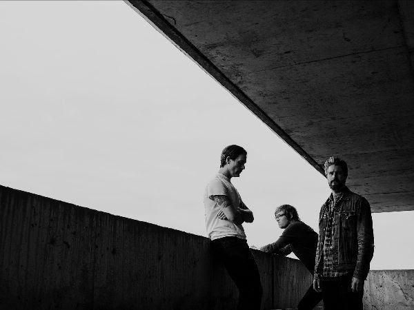 METZ have released a new video for "Hail Taxi."