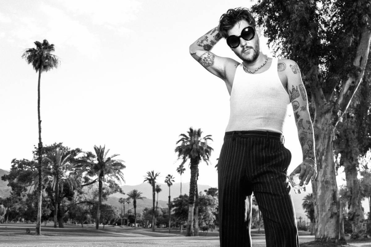 Wavves are back with their new single "Sinking Feeling," it's been over four years since we've heard from the Southern California band