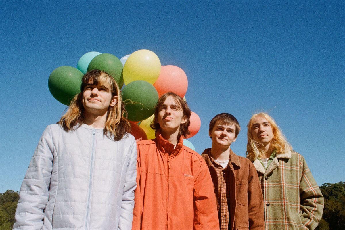 Australian psych-rock outfit The Lazy Eyes usher in the new year with the release of their new single 'Hippo,' as well as a new radio edit