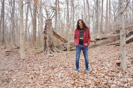 Kurt Vile debuts "Hey Like a Child." The track is off the Philadelphia singer/songwriter's forthcoming release (watch my moves)