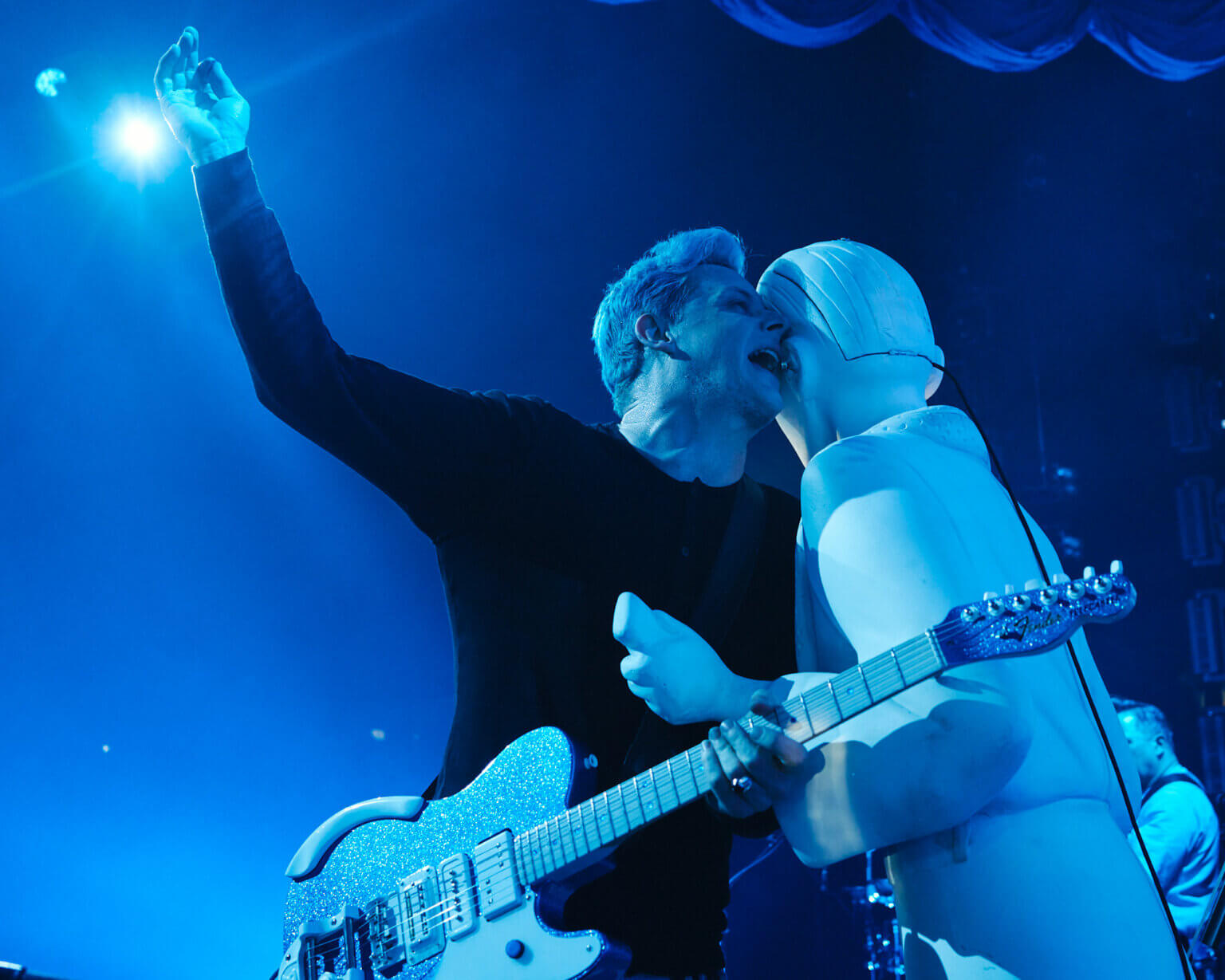 Jack White live in Vancouver review by Leslie Ken Chu. The June 7, 2022 performance also featured Utah rockers the Backseat Lovers