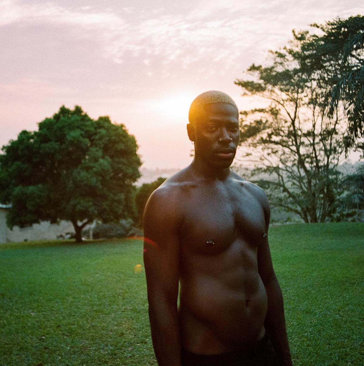 Multi-artist Moses Sumney, releases new single "Get It B4," his first solo original recording since 2020's double album græ