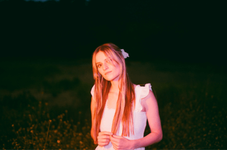 Rosie Darling has shared new single "Villain." The track is off the singer/songwriter's forthcoming release Lanterns, out 11/10 via Nettwerk