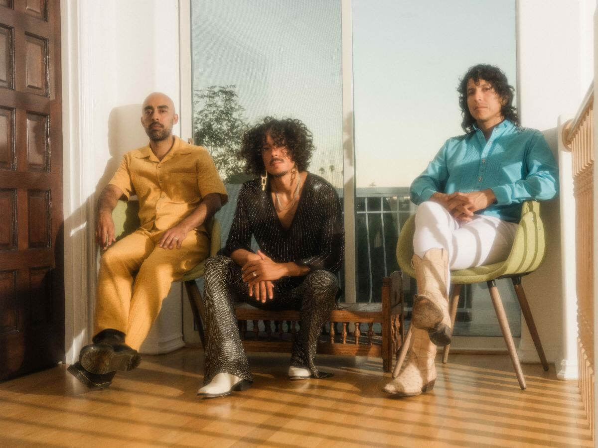 Chicano Batman share new video for "Era Primavera" staring Amber Pilarita. The track is off the band's forthcoming album Notebook Fantasy
