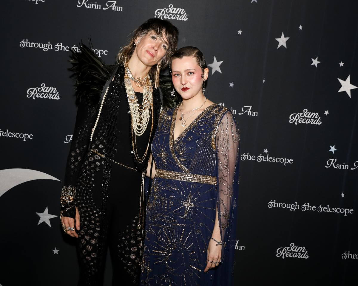 Karin Ann and Imogen Heap collaborate on "I Don't Believe in God"