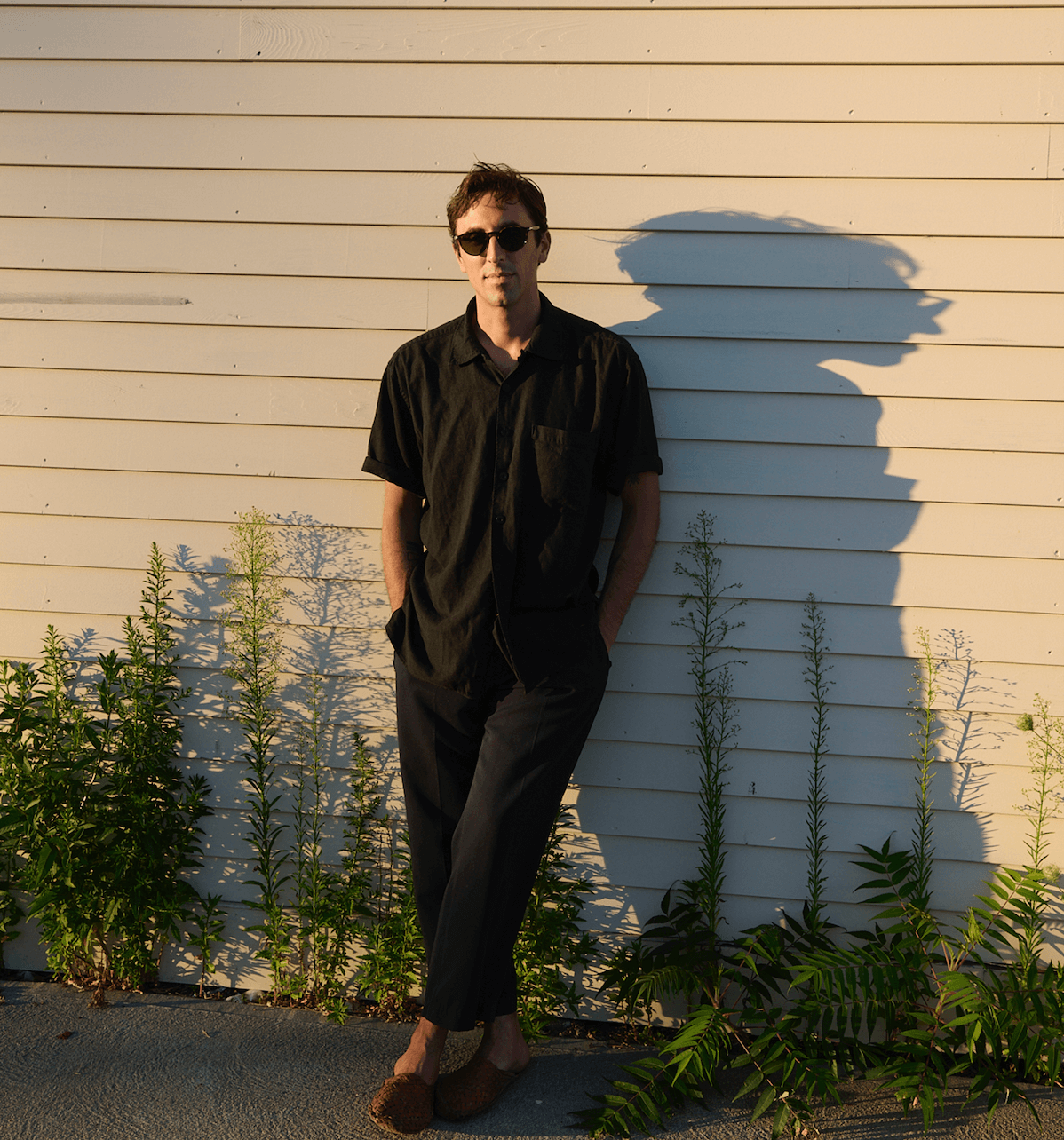 "Sandbar" by Erev is Northern Transmissions Song of the Day. The Songwriter/composer's new track is now available via DSPs