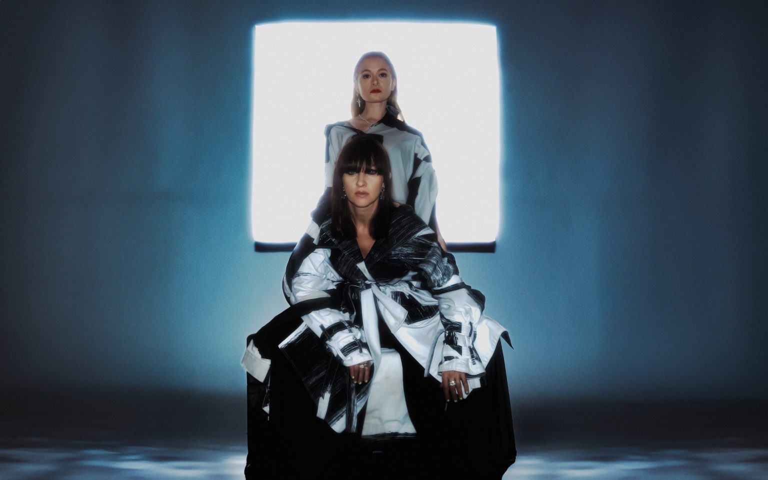 AVAWAVES, will release their new LP Heartbeat, on May 9th via One Little Independent. Ahead of the release, they have shared the song "Earth" AVAWAVES, will release their new LP Heartbeat, on May 9th via One Little Independent. Ahead of the release, they have shared the song "Earth"