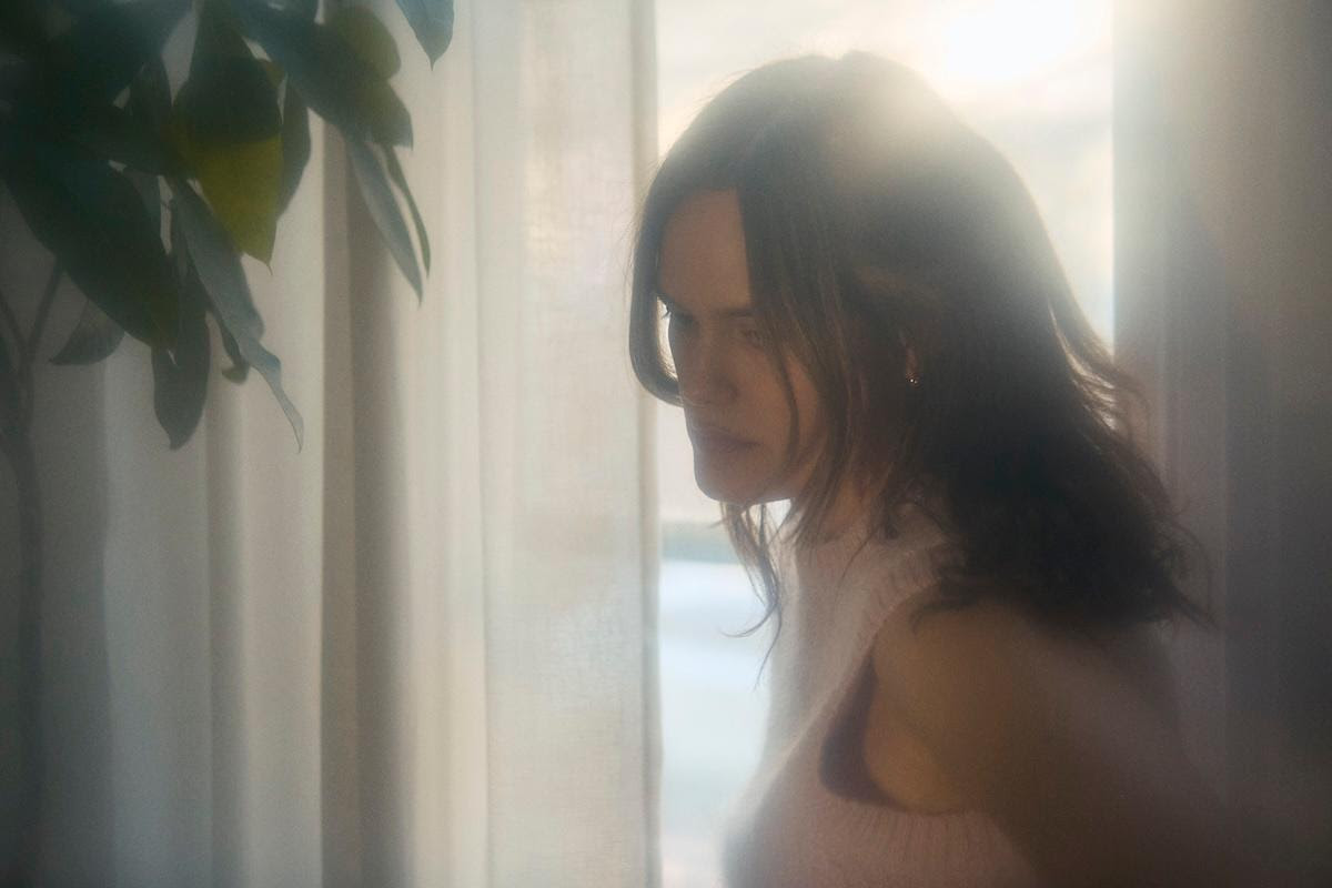 Wet have dropped “Close Range,” the project of Kelly Zutrau’s new song will appear on the forthcoming album Two Lives, out April 4th Wet have dropped “Close Range,” the project of Kelly Zutrau’s new song will appear on the forthcoming album Two Lives, out April 4th