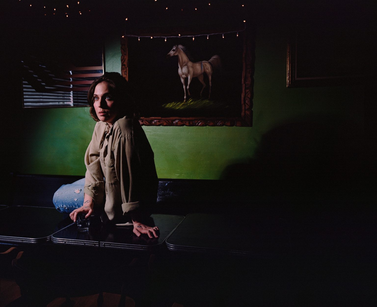 U.S Girls debuts new single "No Fruit." The track is off the project of Meg Remy's forthcoming album Scratch It, out June 20 via 4AD