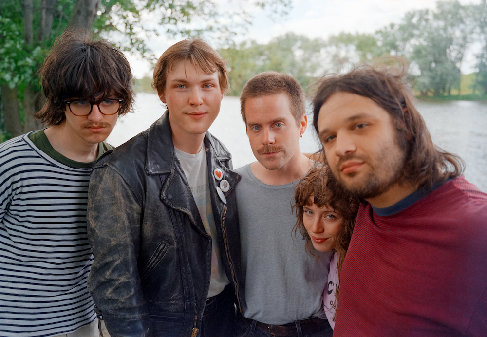 "Eric's Eyes" by Good Flying Birds is Northern Transmissions Song of the Day. The band's new single is now out via Smoking room/Carpark