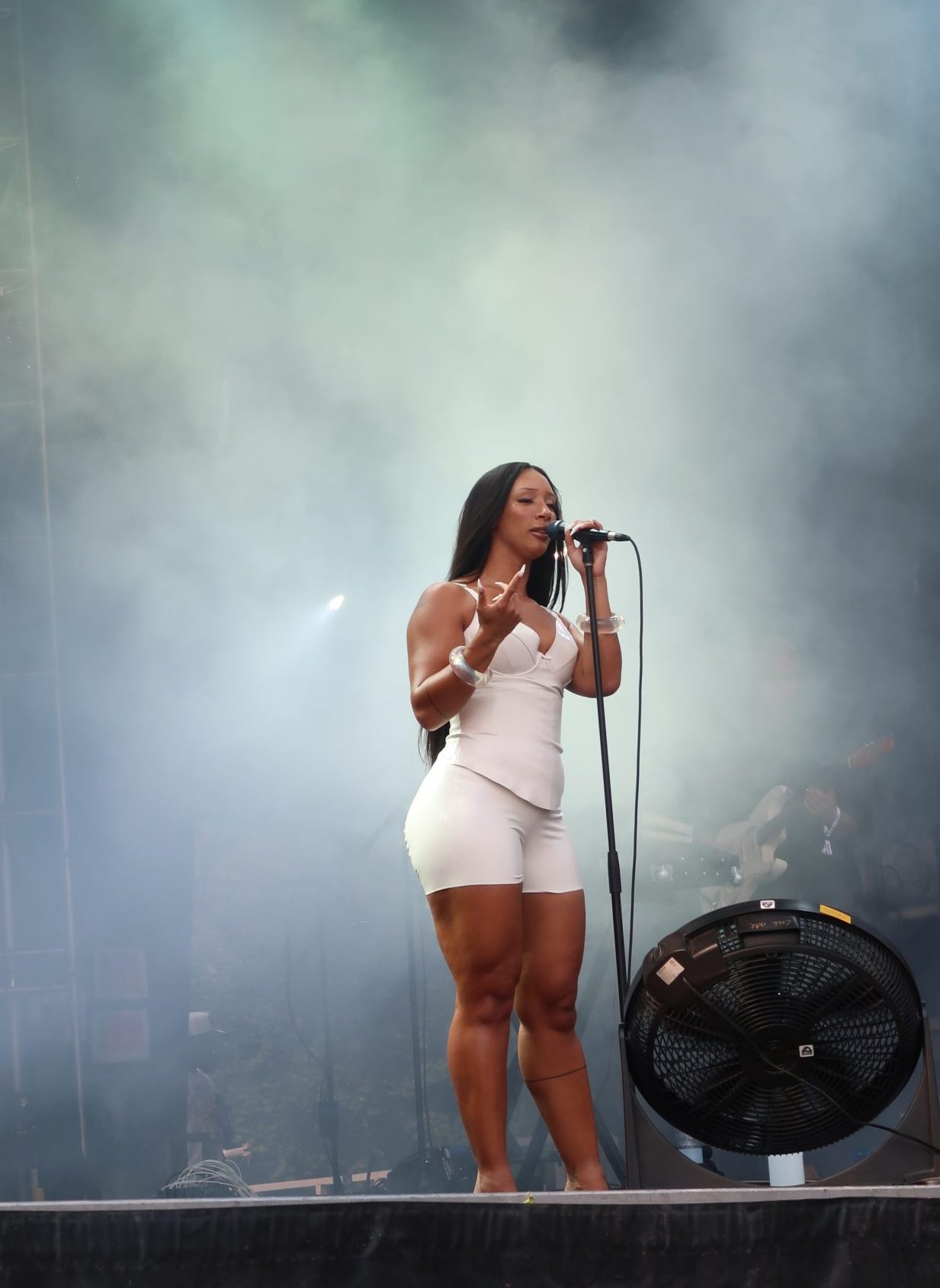 Naomi Sharon performs at Osheaga