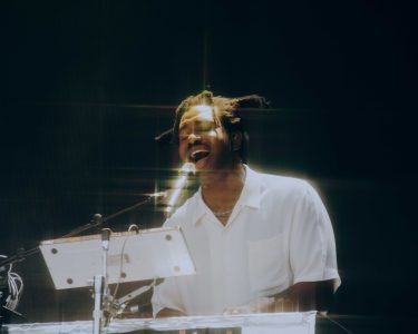 Sampha debuts new single “Cumulus / Memory”. The track arrives in celebration of the artist/producer's album LAHAI