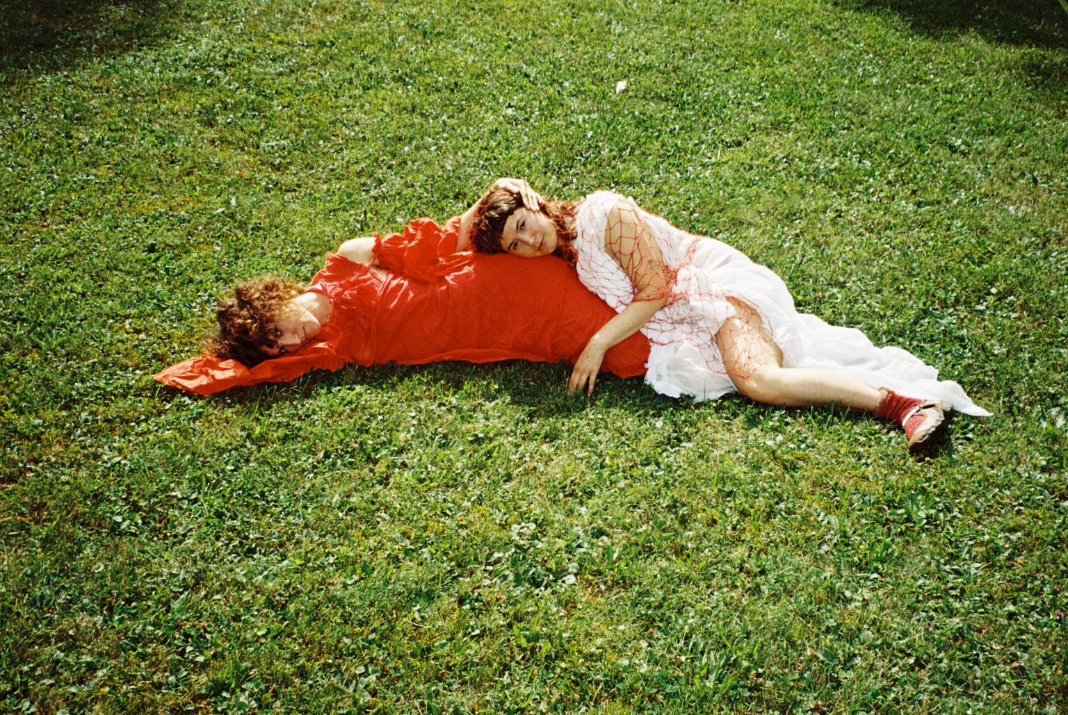 Babehoven & Squirrel FlowerCome Together to Share Beautiful Cover of "My Life in Art" by Mojave 3, the track is out today via Polyvinyl Babehoven & Squirrel FlowerCome Together to Share Beautiful Cover of "My Life in Art" by Mojave 3, the track is out today via Polyvinyl