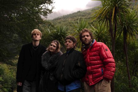 Yumi Zouma debut new single/vide"Phoebe's Song." Along with the news, the band have announced new North American tour dates, starting April 30
