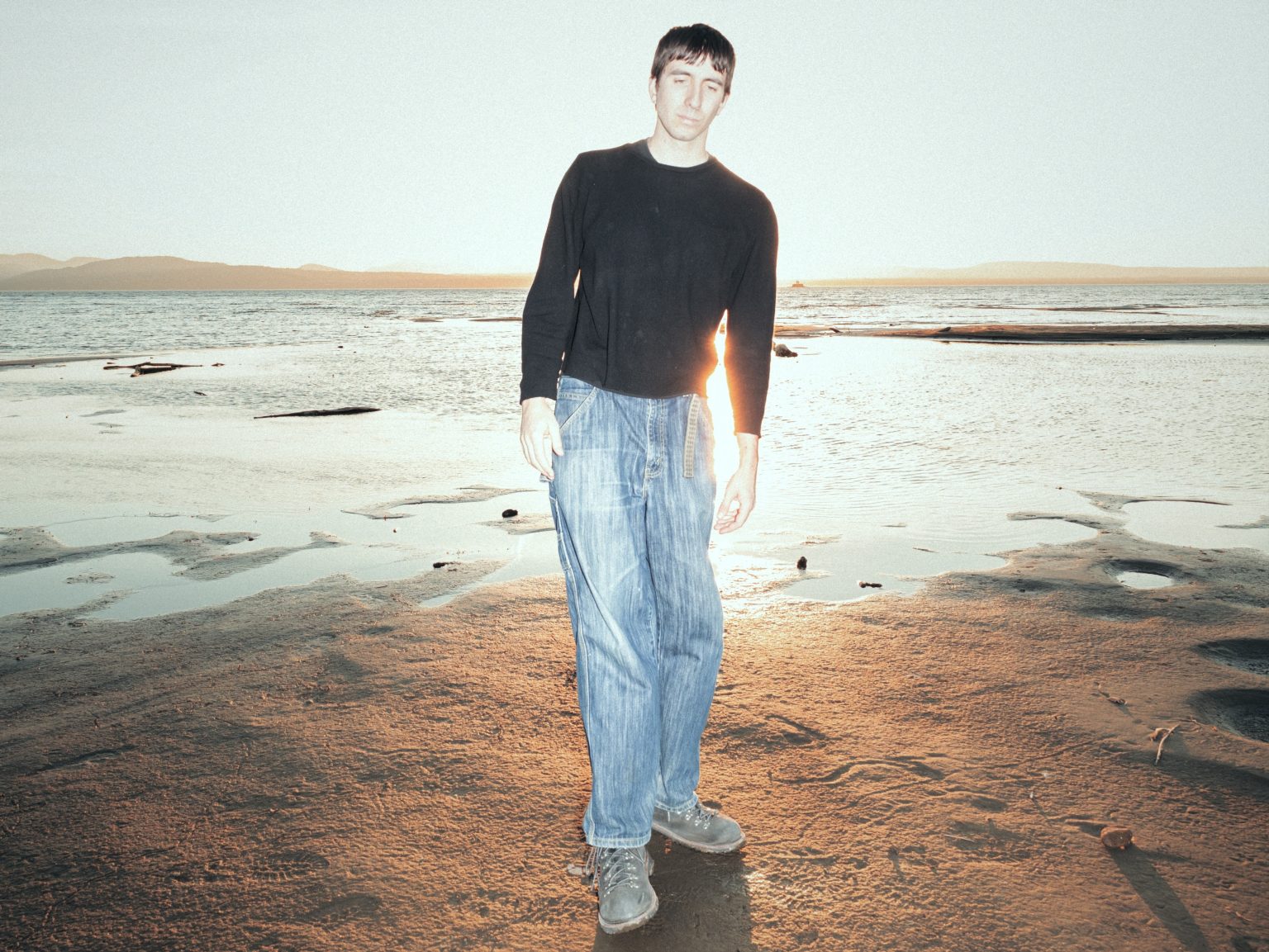 Dari Bay Signs to Double Double WhammyAnnounces Expanded Reissue of Longest Day of the Year