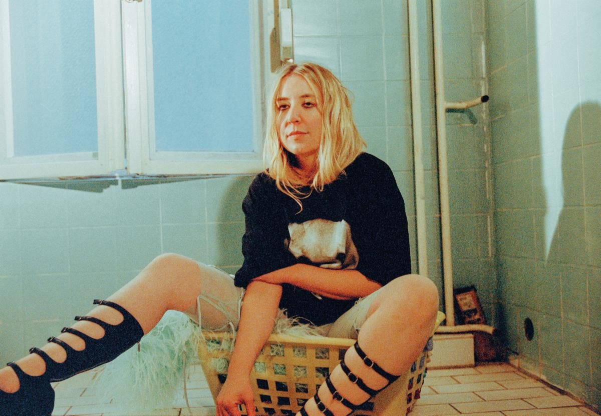 Austra releases new single/video "Fallen Cloud." The track is off the Canadian artists's album Chin Up Buttercup, out November 14 via Domino