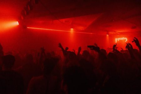 NOWHERE2RUN, is the project featuring Jami Morgan and Eric “Shade” Balderose from Code Orange, have surprise released BLOODRAVE