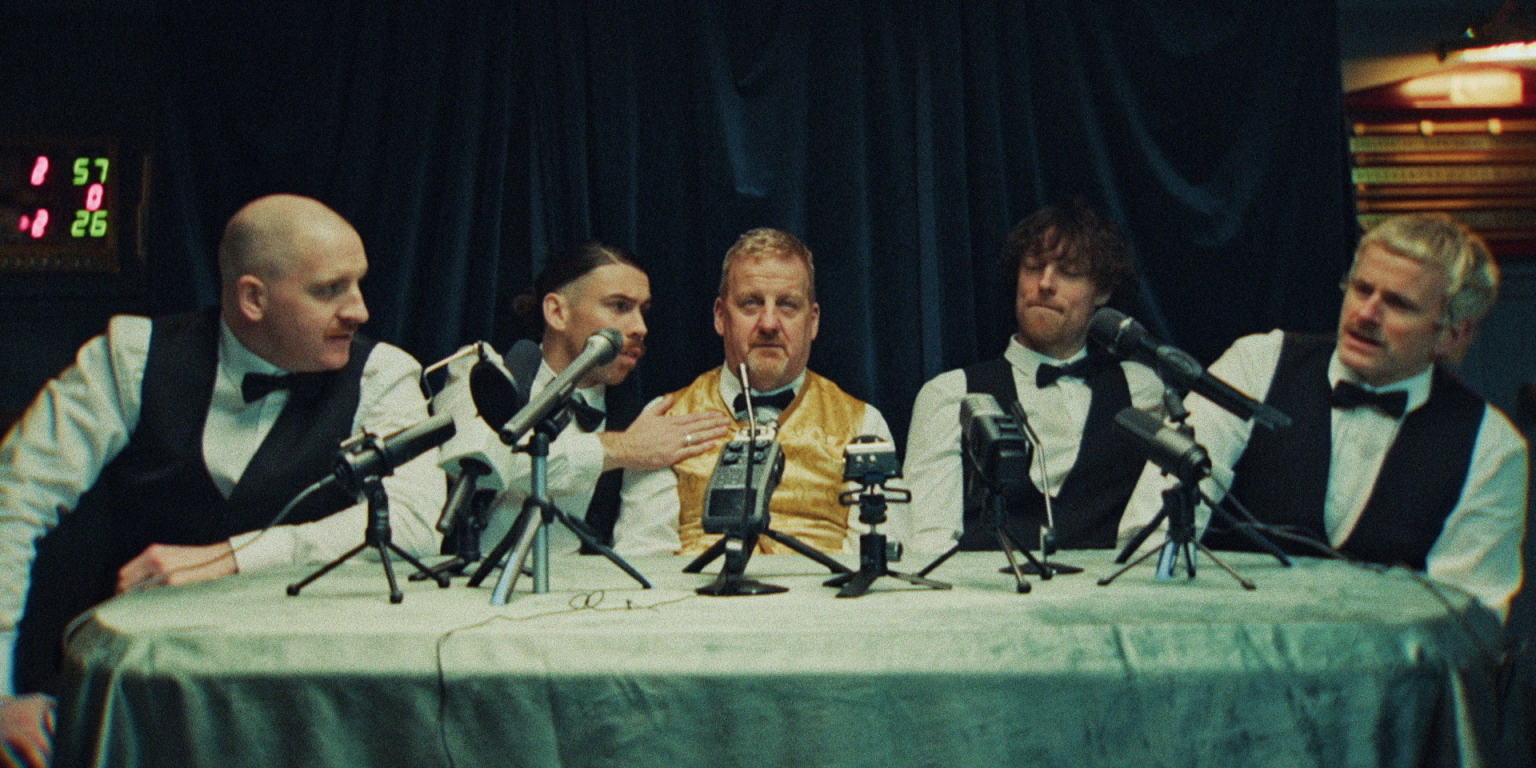 The Scratch debut new single "Gladrags." The track is off the Irish band's album Pull Like A Dog, out March 13th via Music For Nations