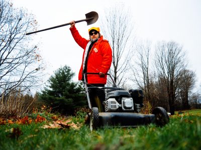 King Tuff, has dropped new single “Invisible Ink,” the track is off the artist's forthcoming album, MOO, out March 27 via MUP/Thirty Tigers