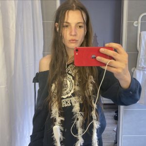 Sophia Stel announces deluxe edition of How To Win At Solitaire. Along with the news, the Vancouver artist has announced a 2026 tour
