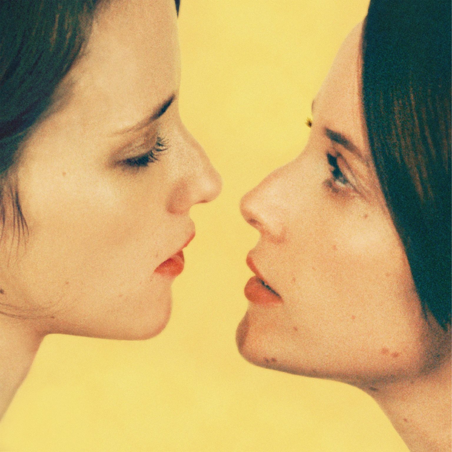 Northern Transmissions Song of the Day is “God Between Us" by Emma Louise. The track is off the artist's album Sunshine for Happiness Northern Transmissions Song of the Day is “God Between Us" by Emma Louise. The track is off the artist's album Sunshine for Happiness